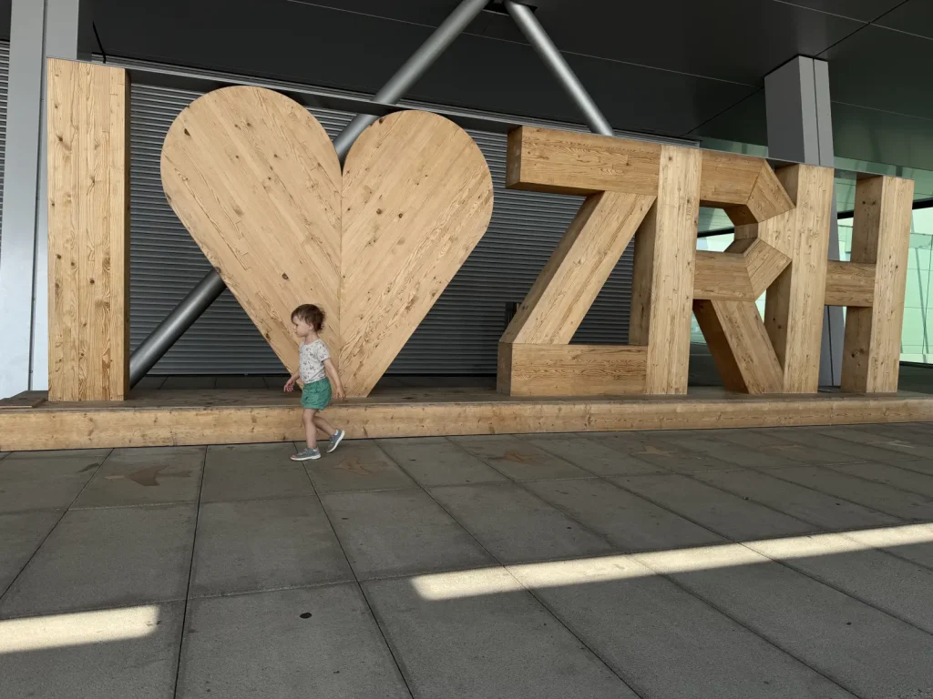 Zürich Flughafenterrasse - Lea loves ZRH